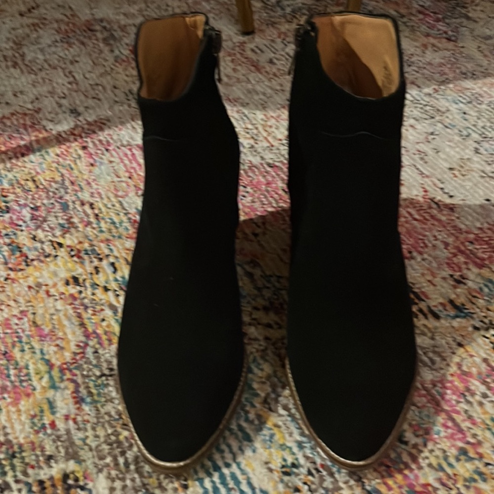 Andre Assous NWT Black Wedge Bootie Size 6M